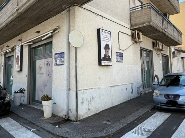 negozio in affitto a Catania in zona Picanello