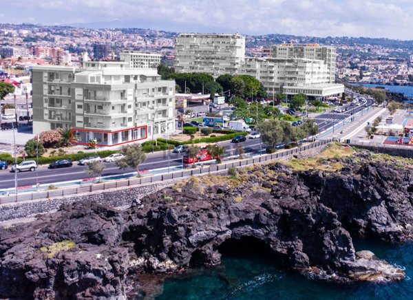locale commerciale in affitto a Catania in zona Ognina