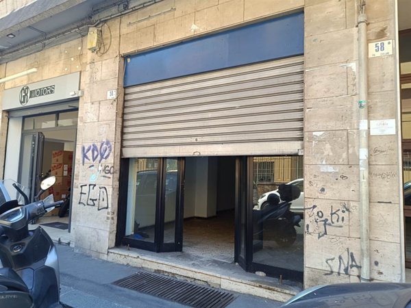 negozio in affitto a Catania in zona Picanello