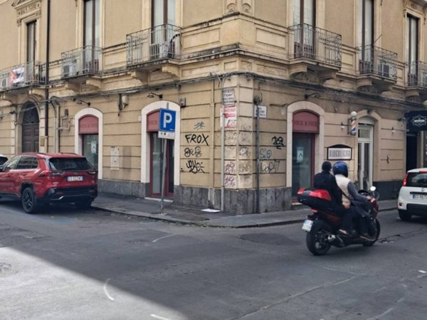 negozio in affitto a Catania