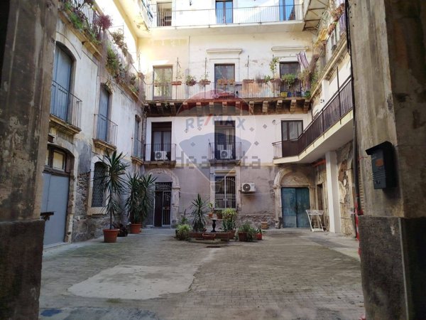 appartamento in affitto a Catania in zona Centro Storico