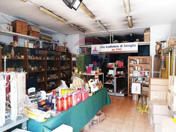 negozio in affitto a Catania in zona Centro Storico