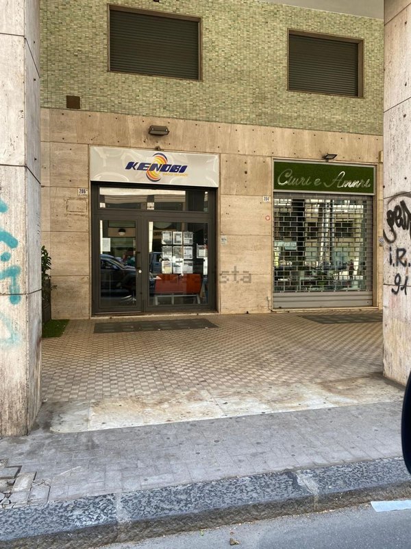negozio in affitto a Catania