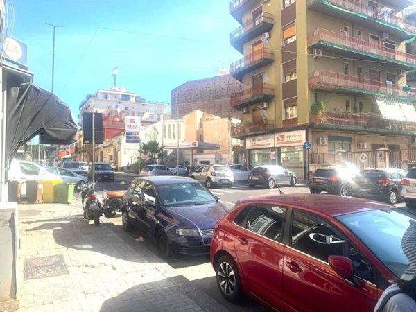 negozio in affitto a Catania