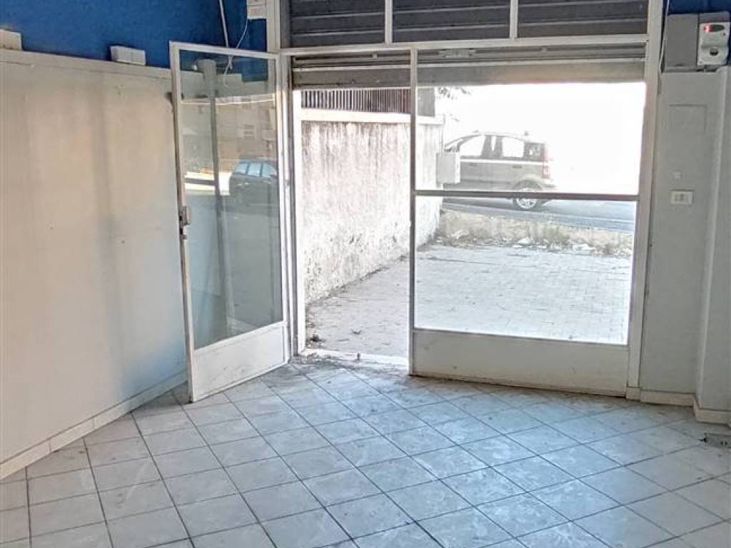 negozio in affitto a Catania