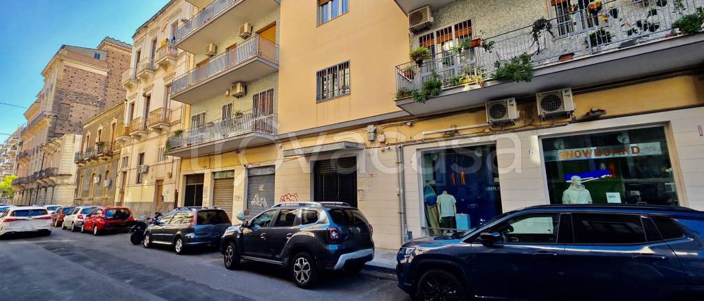 negozio in affitto a Catania in zona Picanello
