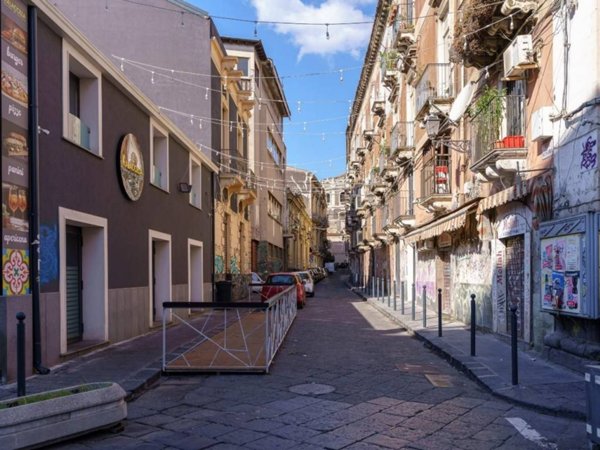 negozio in affitto a Catania in zona Centro Storico