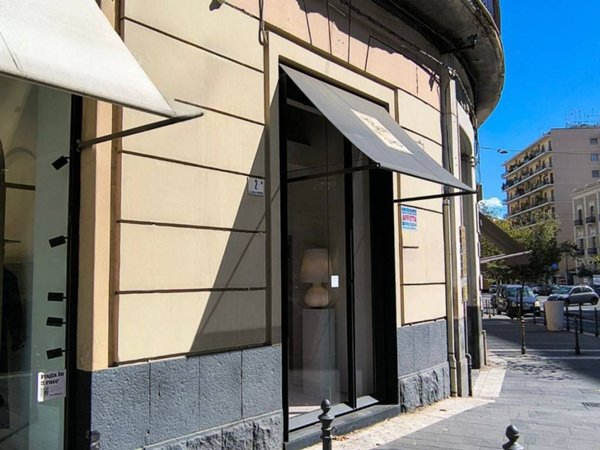 negozio in affitto a Catania