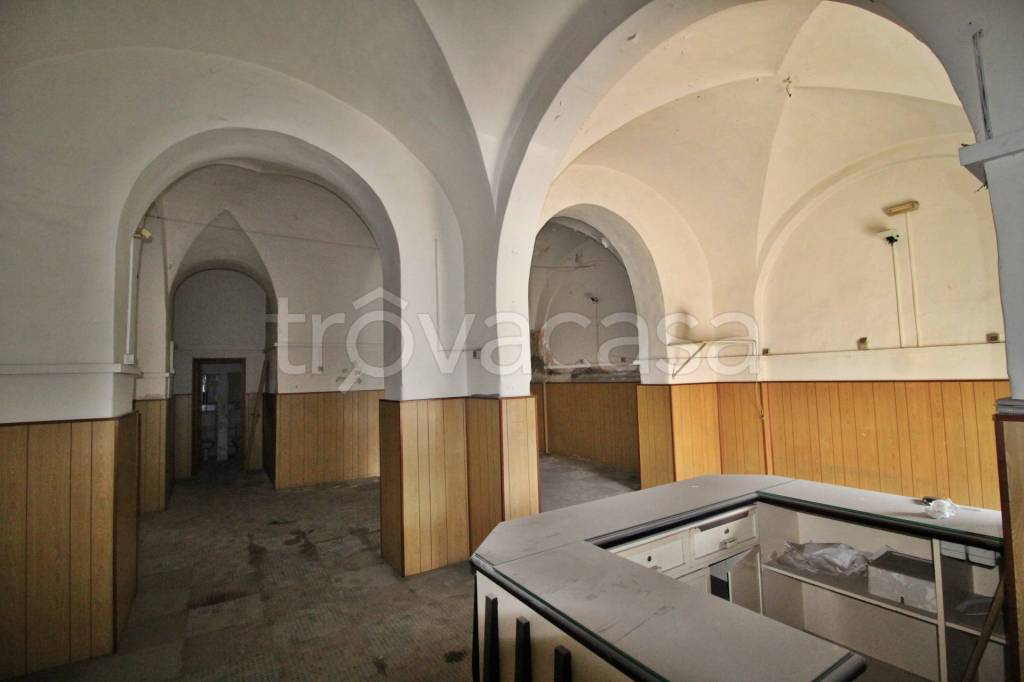 negozio in affitto a Catania