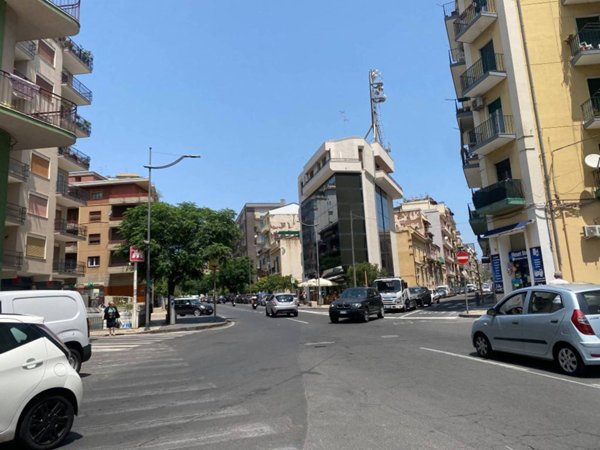 negozio in affitto a Catania in zona Picanello