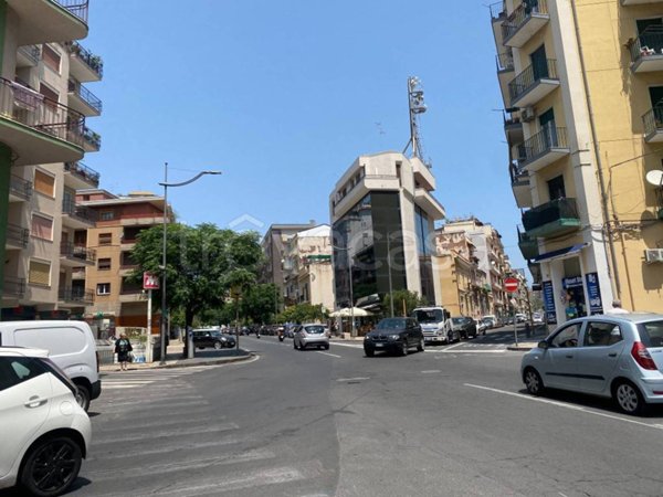 negozio in affitto a Catania