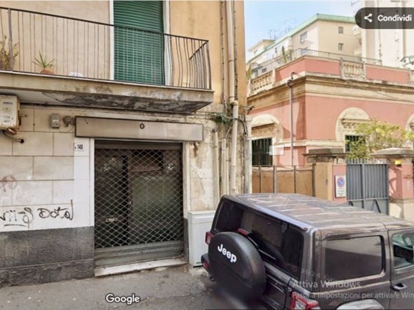 negozio in affitto a Catania in zona Ognina