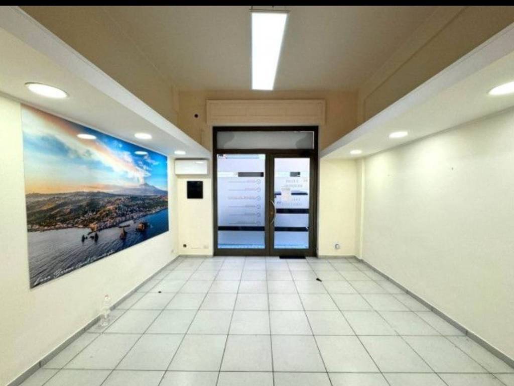 negozio in affitto a Catania