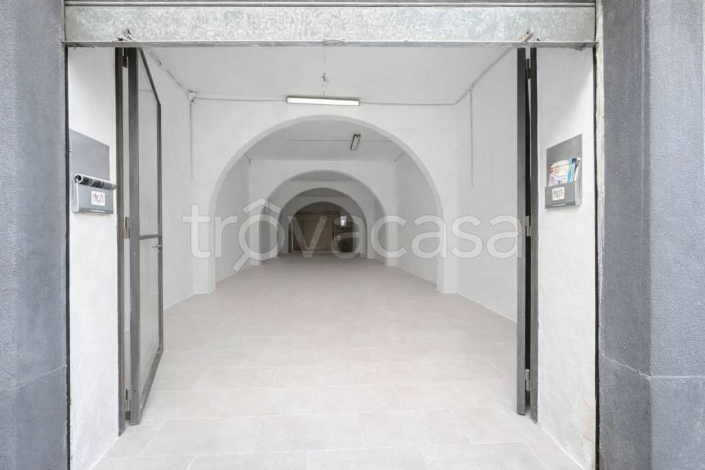 negozio in affitto a Catania