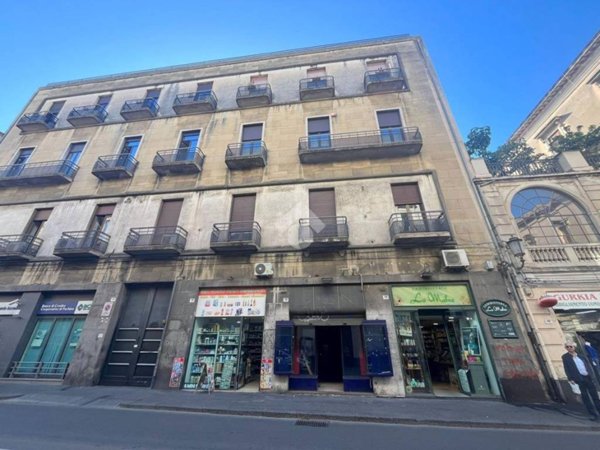 negozio in affitto a Catania