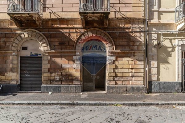 locale commerciale in affitto a Catania in zona Centro Storico