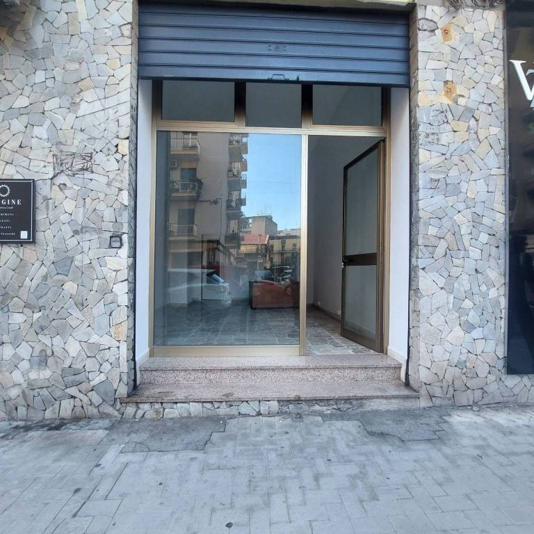 negozio in affitto a Catania in zona Centro Storico
