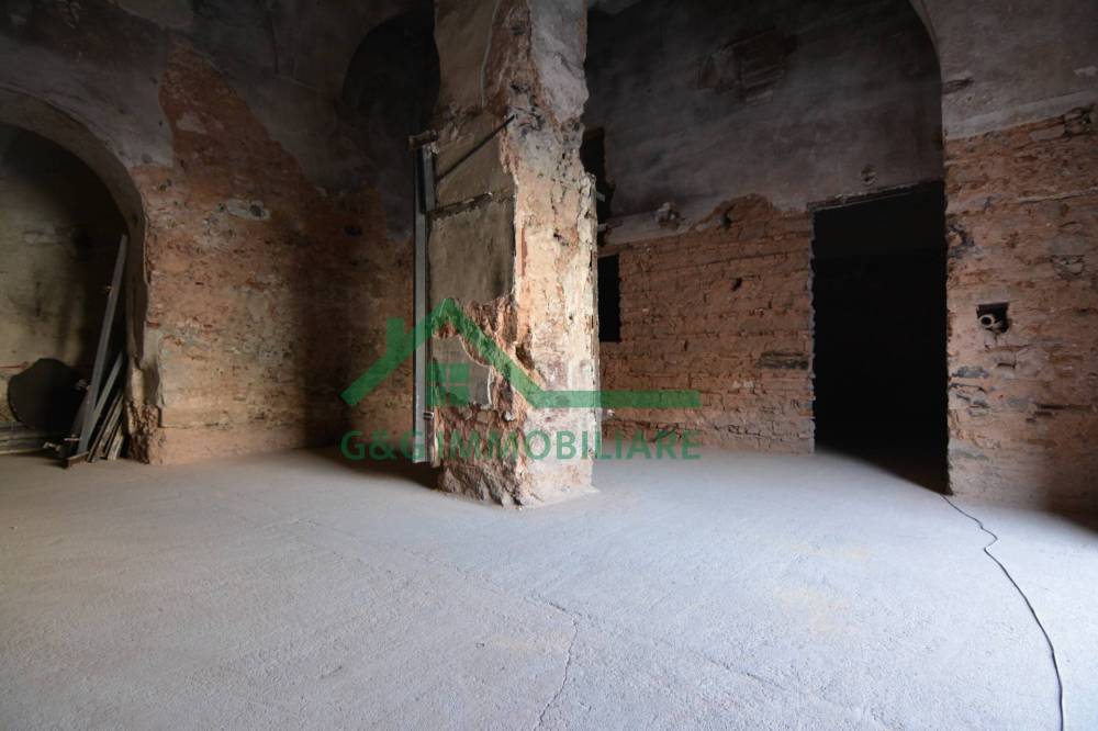 locale commerciale in affitto a Catania in zona Centro Storico