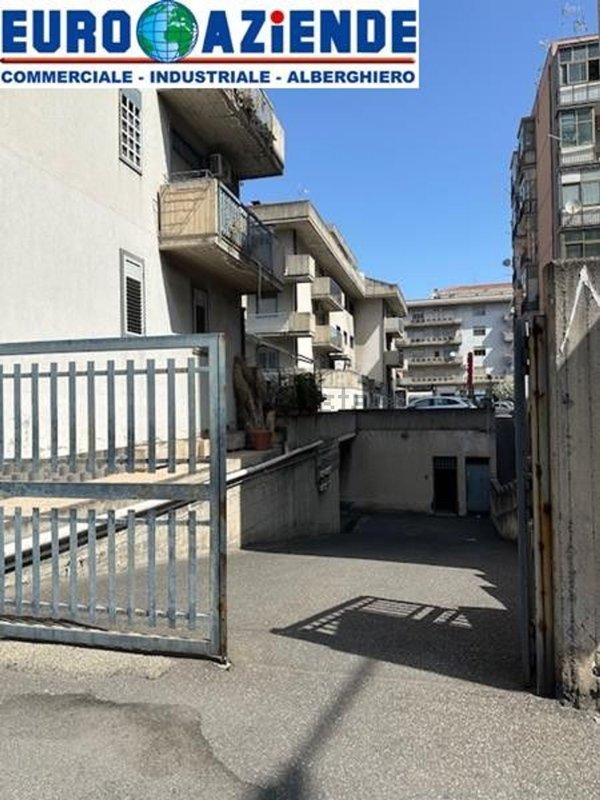 locale di sgombero in affitto a Catania