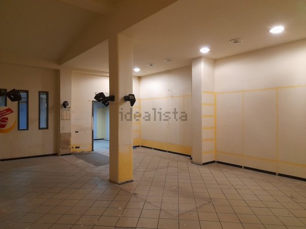 locale di sgombero in affitto a Catania