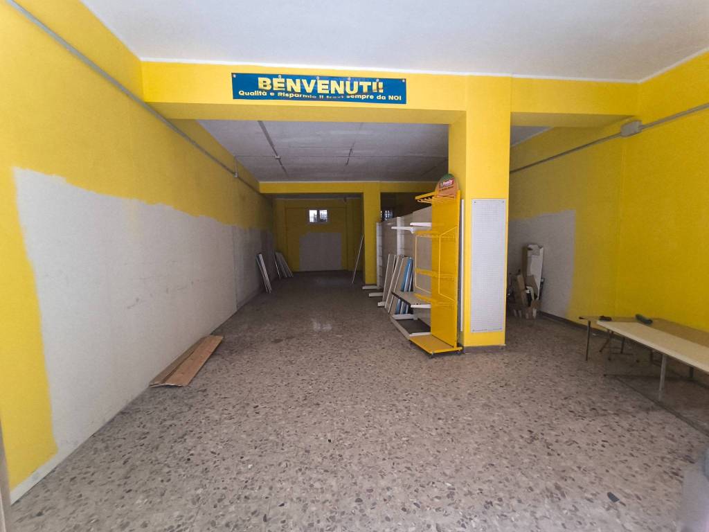 locale commerciale in affitto a Catania