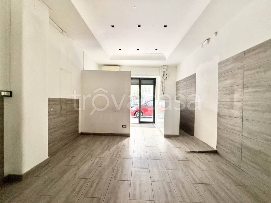 negozio in affitto a Catania