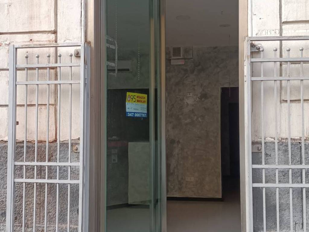 negozio in affitto a Catania in zona Picanello