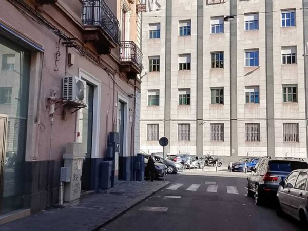negozio in affitto a Catania