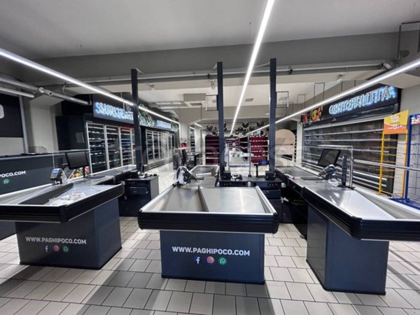 negozio in affitto a Catania