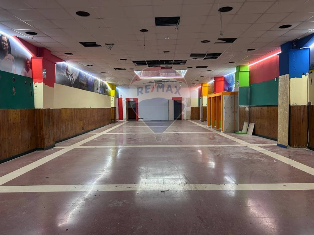 negozio in affitto a Catania