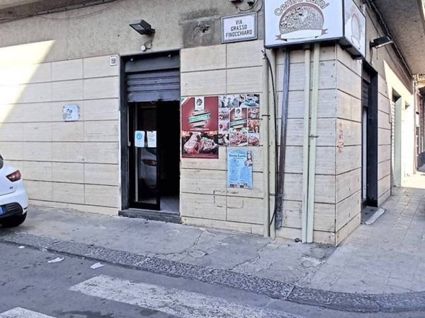 negozio in affitto a Catania in zona Picanello