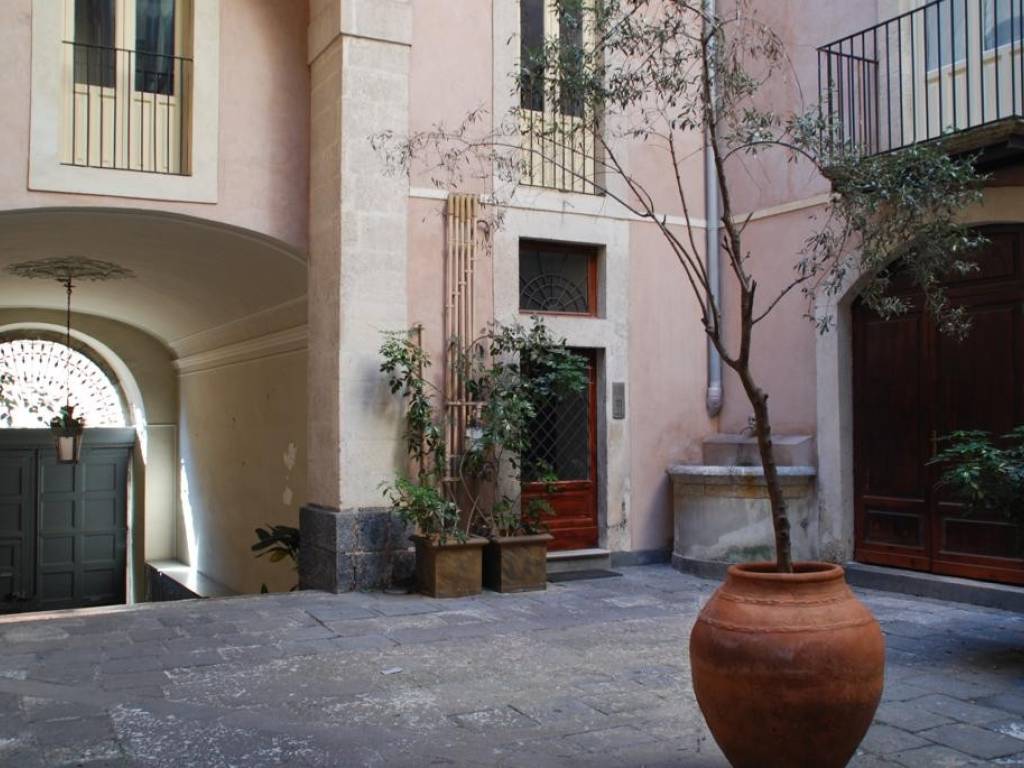 appartamento in affitto a Catania in zona Centro Storico