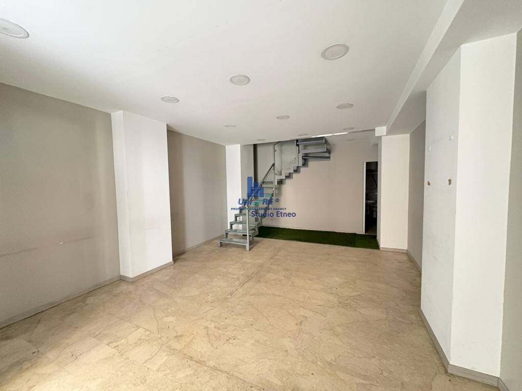 negozio in affitto a Catania