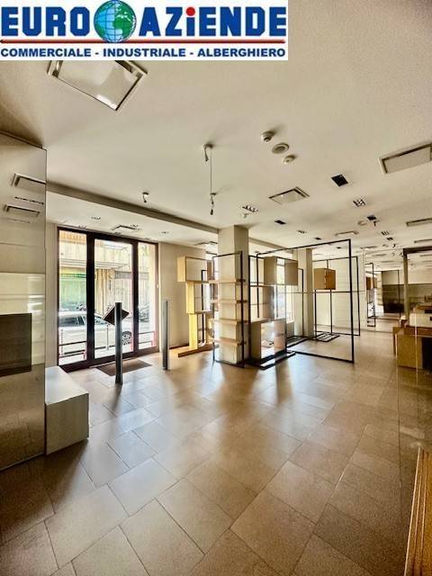 negozio in affitto a Catania