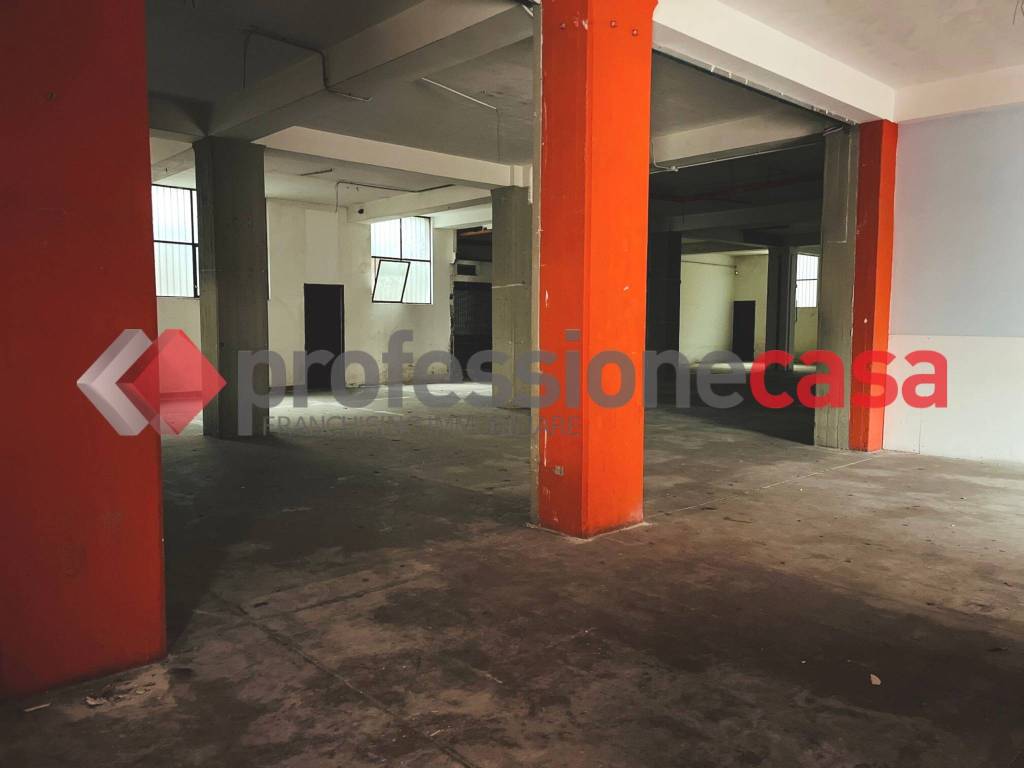 negozio in affitto a Catania