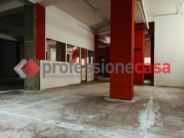 locale commerciale in affitto a Catania