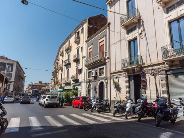 negozio in affitto a Catania in zona Centro Storico