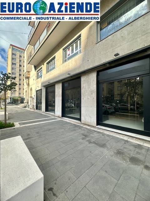 negozio in affitto a Catania