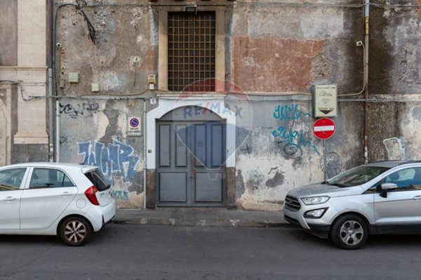 negozio in affitto a Catania in zona Centro Storico