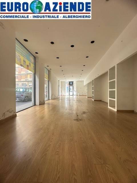 negozio in affitto a Catania