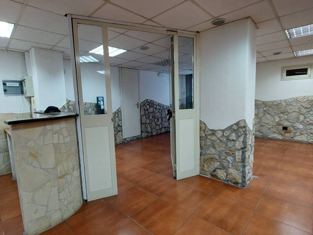 negozio in affitto a Catania