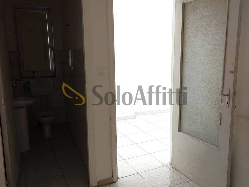 negozio in affitto a Catania in zona Cibali