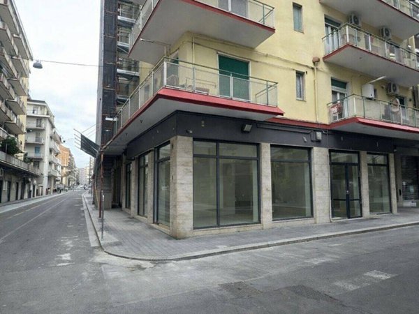 negozio in affitto a Catania in zona Picanello