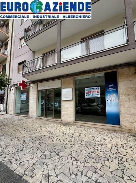negozio in affitto a Catania