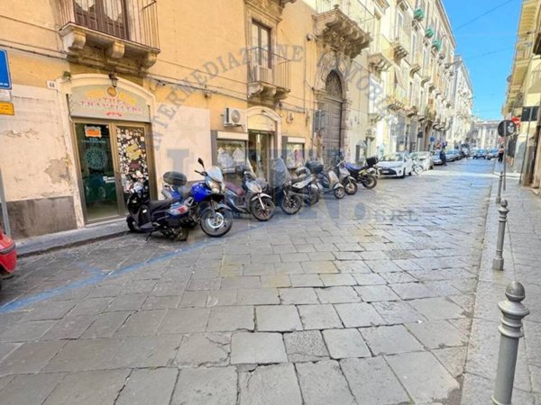 negozio in affitto a Catania in zona Centro Storico