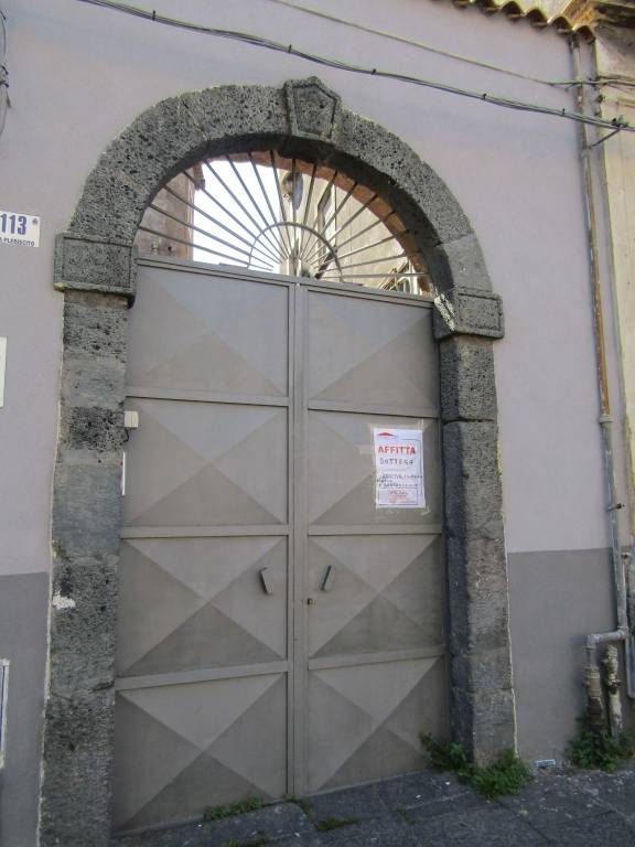 negozio in affitto a Catania in zona Centro Storico