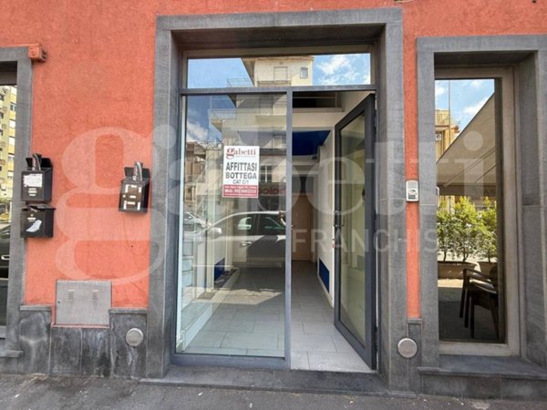 negozio in affitto a Catania in zona Picanello