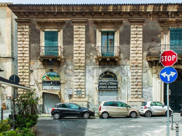 negozio in affitto a Catania in zona Centro Storico