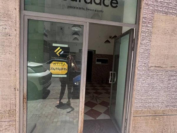negozio in affitto a Catania