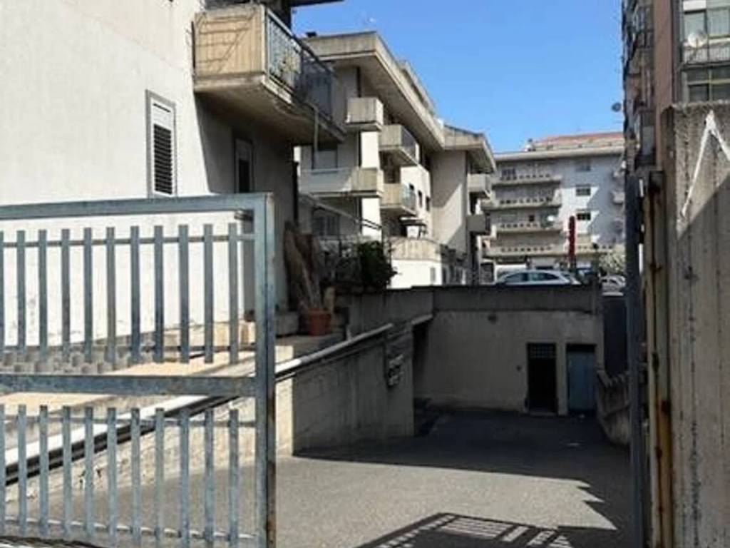 locale commerciale in affitto a Catania